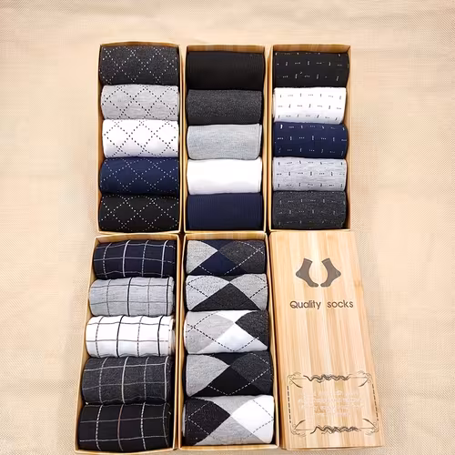 Box of 5-in-1 Pattern and Plain Socks - Image 2